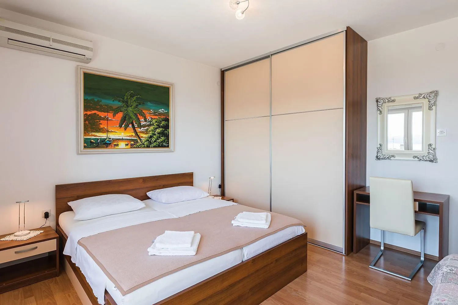 Malerisches Apartment Nur 700 Meter Zum Sandstrand Mit Herrlichem Meerblick, Pool, Grill Crikvenica