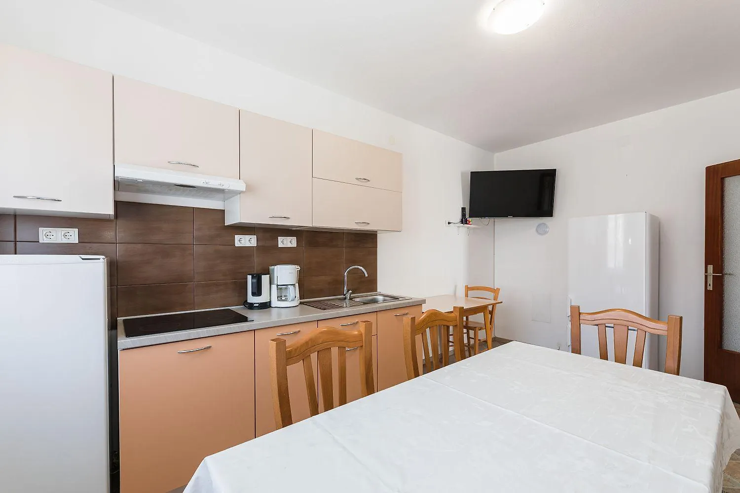 Malerisches Apartment Nur 700 Meter Zum Sandstrand Mit Herrlichem Meerblick, Pool, Grill Crikvenica 0*,  Croatia