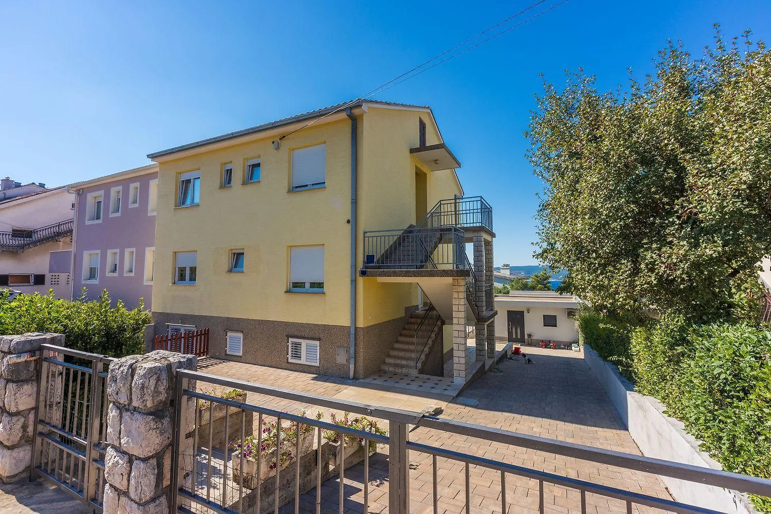 Malerisches Apartment Nur 700 Meter Zum Sandstrand Mit Herrlichem Meerblick, Pool, Grill Crikvenica